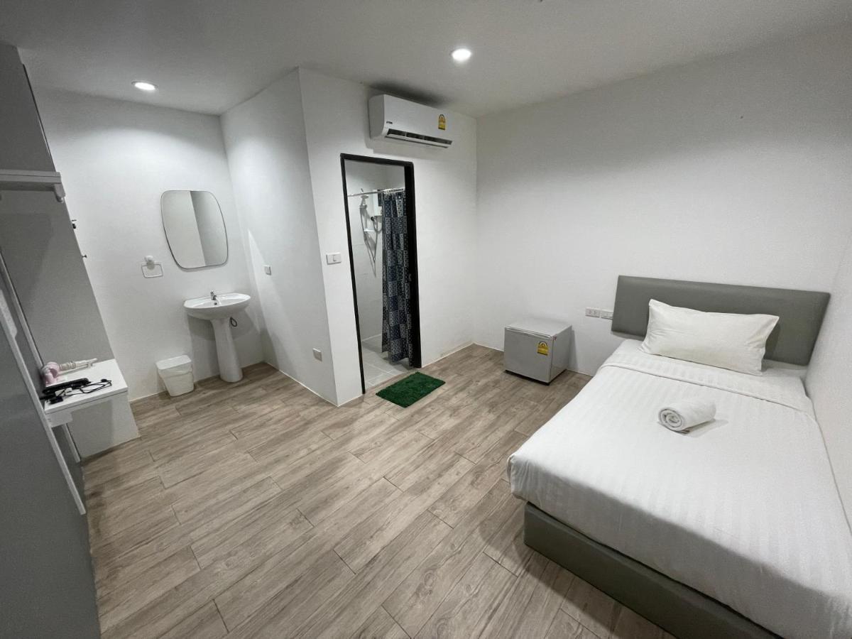 Phuket Muay Thai Hotel Rawai Beach Dış mekan fotoğraf